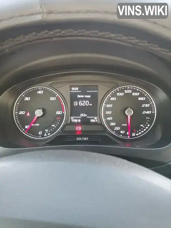 VSSZZZNHZG1007717 SEAT Toledo 2015 Ліфтбек 1.6 л. Фото 5