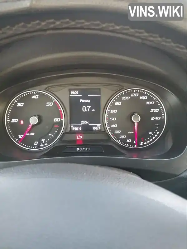 VSSZZZNHZG1007717 SEAT Toledo 2015 Ліфтбек 1.6 л. Фото 9