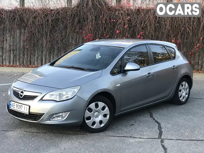 Хетчбек Opel Astra 2010 1.6 л. Ручна / Механіка обл. Дніпропетровська, Дніпро (Дніпропетровськ) - Фото 1/18