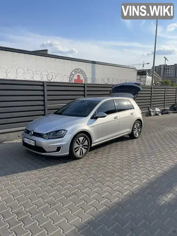 Хетчбек Volkswagen e-Golf 2015 null_content л. обл. Київська, Київ - Фото 1/21