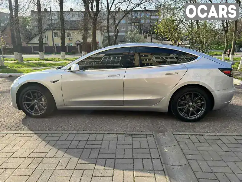 Седан Tesla Model 3 2018 null_content л. Автомат обл. Черкасская, Черкассы - Фото 1/21