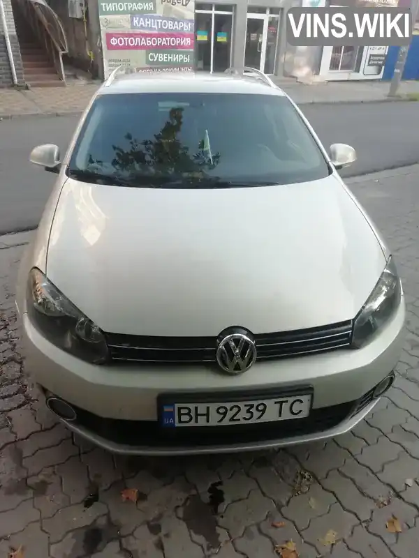 Универсал Volkswagen Golf 2010 1.4 л. Автомат обл. Запорожская, Запорожье - Фото 1/12