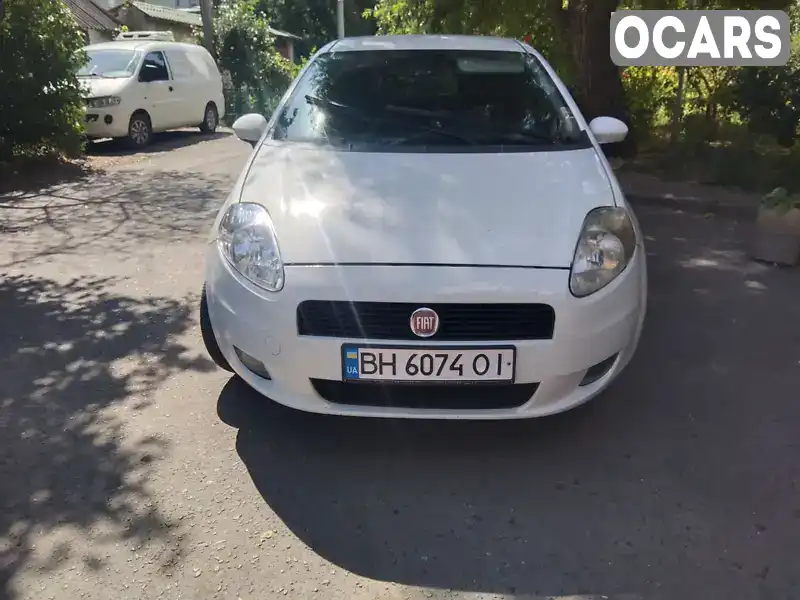 Хетчбек Fiat Punto 2010 1.3 л. Ручна / Механіка обл. Одеська, Одеса - Фото 1/19