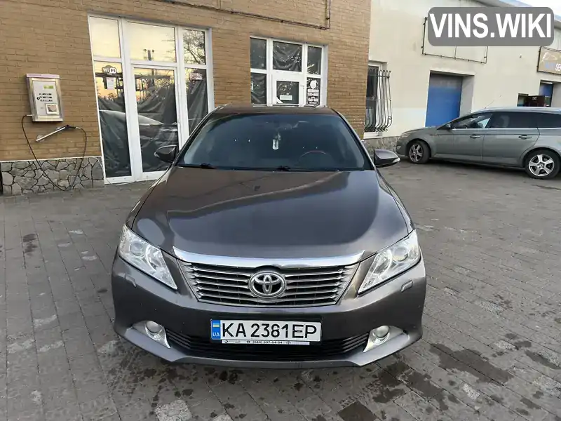 Седан Toyota Camry 2013 2.5 л. Автомат обл. Львовская, Стрый - Фото 1/21