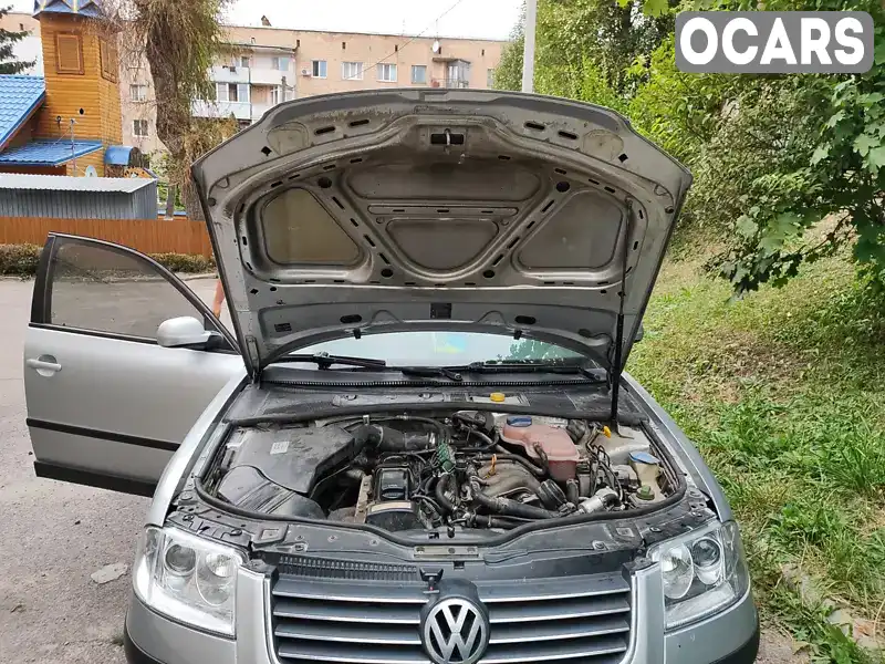 Седан Volkswagen Passat 2003 2 л. Ручна / Механіка обл. Харківська, Богодухів - Фото 1/18