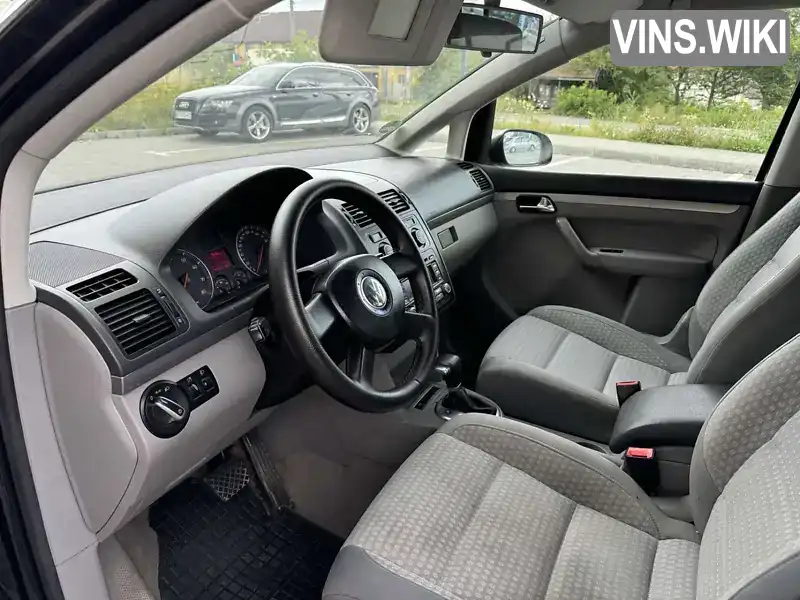 Мінівен Volkswagen Touran 2005 1.98 л. Автомат обл. Івано-Франківська, Івано-Франківськ - Фото 1/21