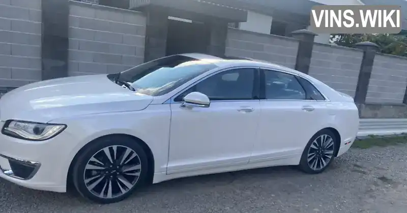 Седан Lincoln MKZ 2017 2 л. Автомат обл. Закарпатська, Ужгород - Фото 1/10