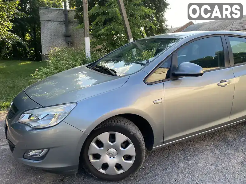 W0LPD6EB6AG095686 Opel Astra 2010 Хетчбек 1.4 л. Фото 2