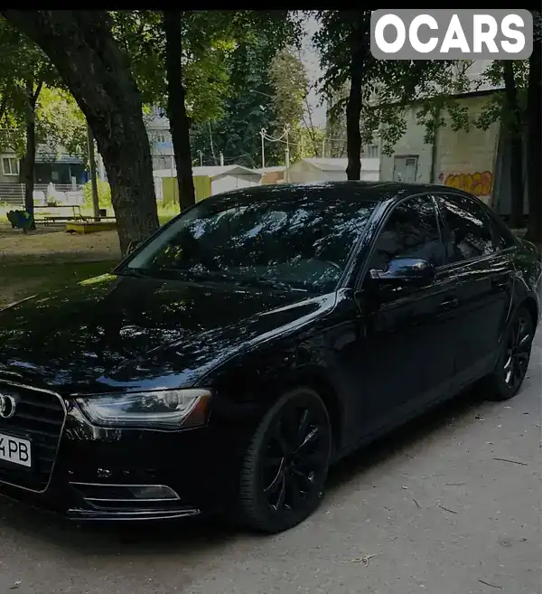 Седан Audi A4 2012 2 л. Автомат обл. Харківська, Мерефа - Фото 1/12