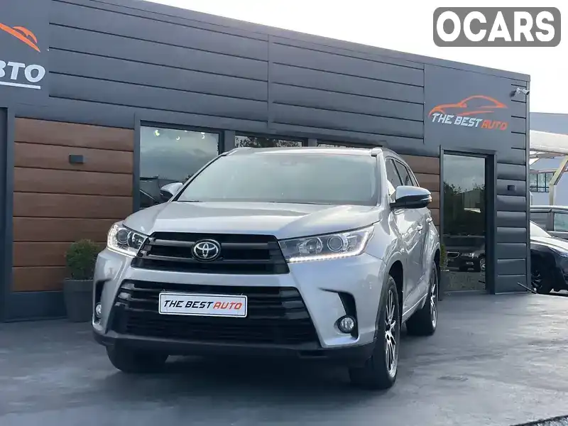 Позашляховик / Кросовер Toyota Highlander 2017 3.46 л. Автомат обл. Рівненська, Рівне - Фото 1/21