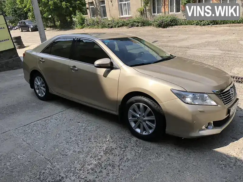 Седан Toyota Camry 2012 2.49 л. Автомат обл. Чернівецька, Чернівці - Фото 1/21