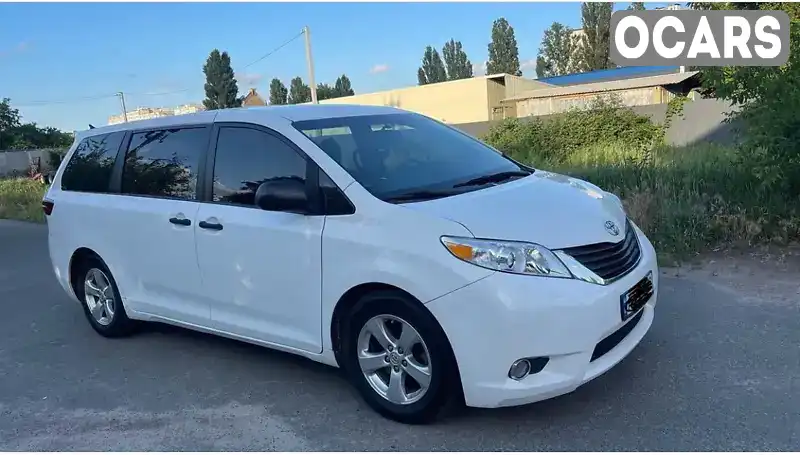 Мінівен Toyota Sienna 2016 3.5 л. Автомат обл. Київська, Київ - Фото 1/14