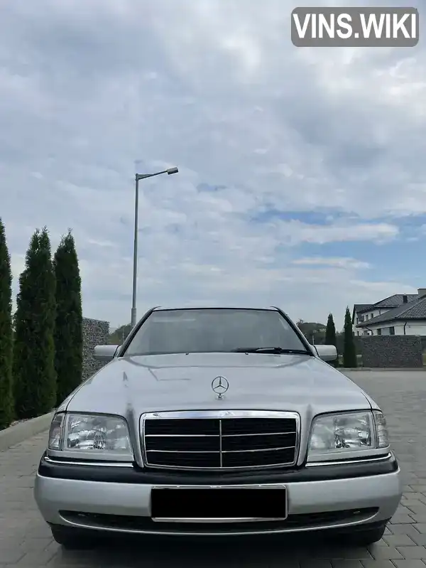 Седан Mercedes-Benz C-Class 1995 1.8 л. Ручна / Механіка обл. Львівська, Самбір - Фото 1/21