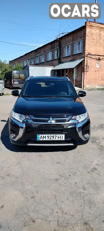 Внедорожник / Кроссовер Mitsubishi Outlander 2018 2 л. Автомат обл. Житомирская, Житомир - Фото 1/18