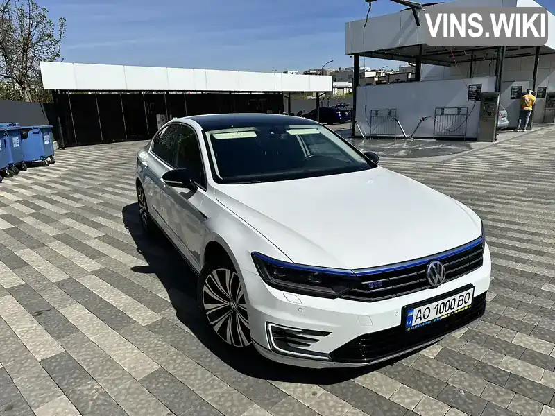 Седан Volkswagen Passat 2018 1.4 л. Автомат обл. Закарпатська, Мукачево - Фото 1/21