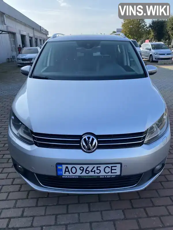 Микровэн Volkswagen Touran 2013 1.97 л. Автомат обл. Закарпатская, Мукачево - Фото 1/21