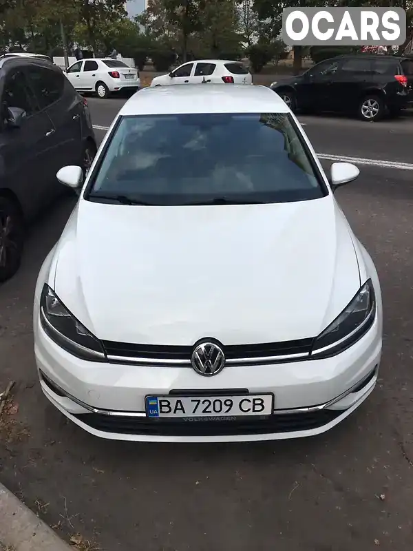 Хетчбек Volkswagen Golf 2018 1.8 л. Автомат обл. Київська, Київ - Фото 1/21