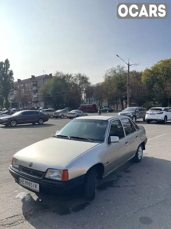 Седан Opel Kadett 1991 1.39 л. Ручна / Механіка обл. Дніпропетровська, Кривий Ріг - Фото 1/21