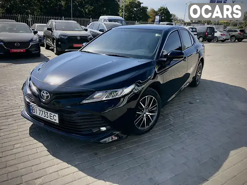 Седан Toyota Camry 2017 2.5 л. Автомат обл. Полтавська, Полтава - Фото 1/21