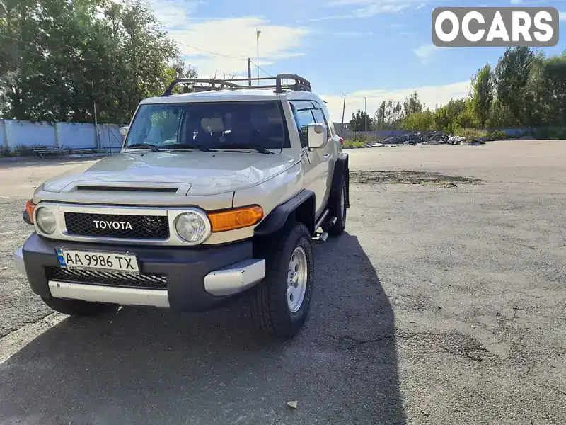 Позашляховик / Кросовер Toyota FJ Cruiser 2007 3.96 л. Автомат обл. Київська, Київ - Фото 1/15