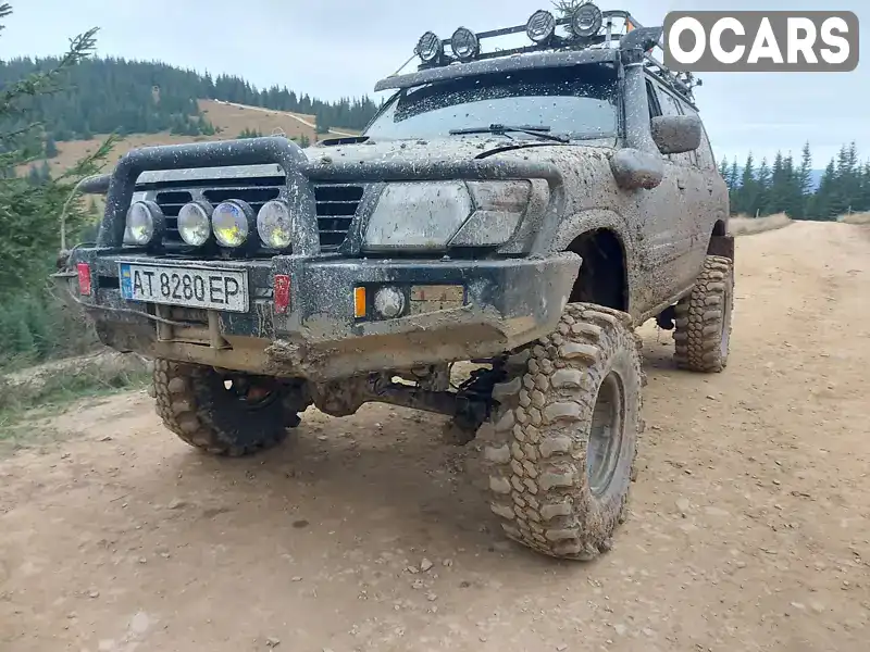 Позашляховик / Кросовер Nissan Patrol 2000 2.95 л. Ручна / Механіка обл. Івано-Франківська, Яремче - Фото 1/7