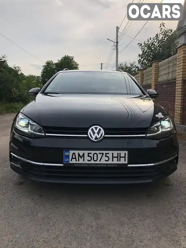 Універсал Volkswagen Golf 2017 2 л. Автомат обл. Житомирська, Житомир - Фото 1/21