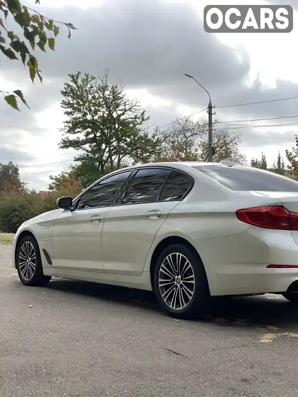 WBAJA9C59KB389366 BMW 5 Series 2018 Седан 2 л. Фото 7