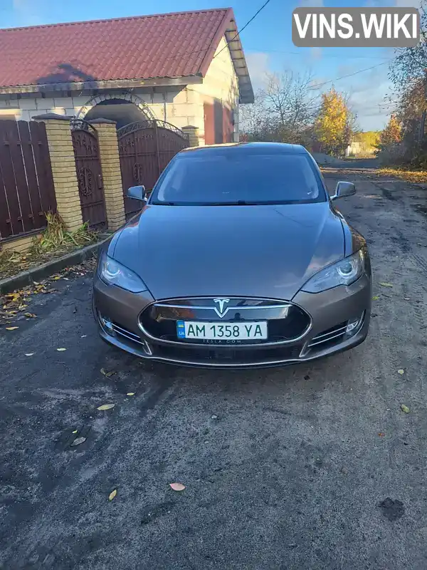 Ліфтбек Tesla Model S 2015 null_content л. Автомат обл. Житомирська, Житомир - Фото 1/10