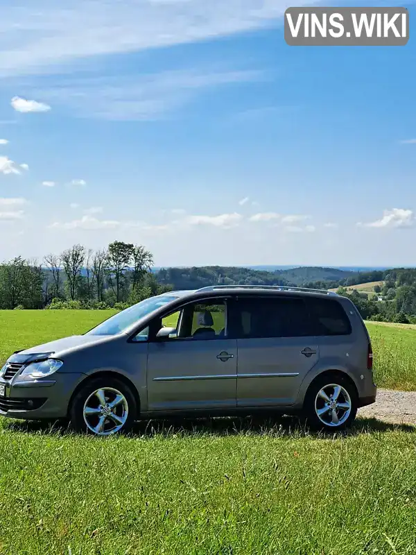 Мінівен Volkswagen Touran 2008 2 л. обл. Чернівецька, Кельменці - Фото 1/5