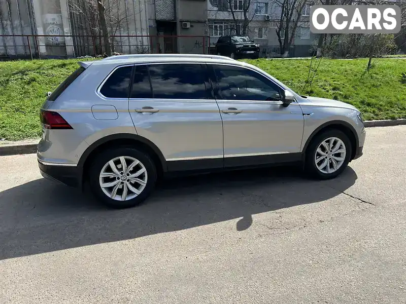 WVGZZZ5NZHW860490 Volkswagen Tiguan 2017 Внедорожник / Кроссовер 2 л. Фото 9