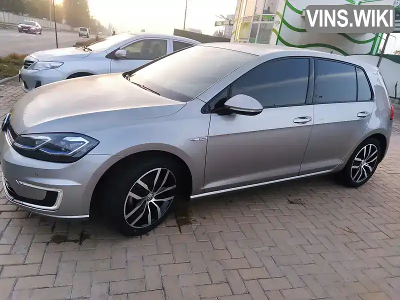 WVWZZZAUZJ8902242 Volkswagen e-Golf 2017 Хэтчбек  Фото 3