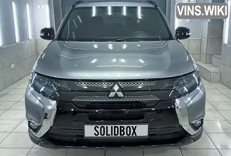 Позашляховик / Кросовер Mitsubishi Outlander 2017 2.36 л. Варіатор обл. Запорізька, Запоріжжя - Фото 1/21