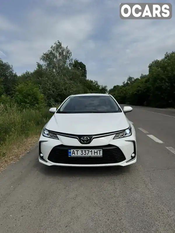 Седан Toyota Corolla 2022 1.6 л. Варіатор обл. Київська, Київ - Фото 1/21