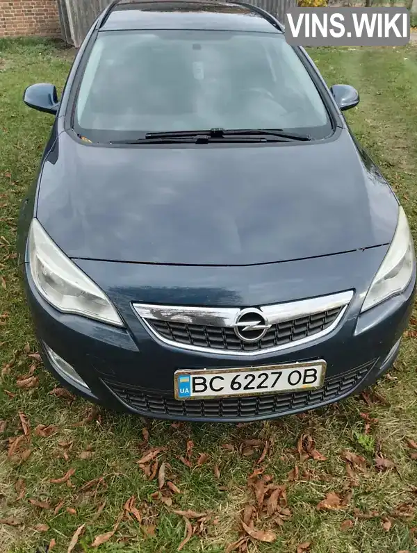 W0LPD8EGXC8075736 Opel Astra 2012 Универсал 1.69 л. Фото 1