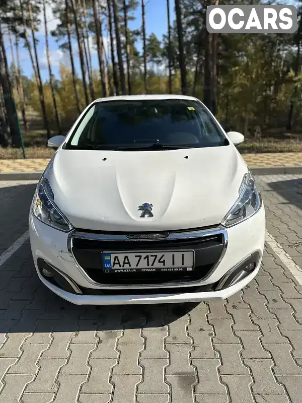 Хетчбек Peugeot 208 2019 1.2 л. Автомат обл. Київська, Ірпінь - Фото 1/9