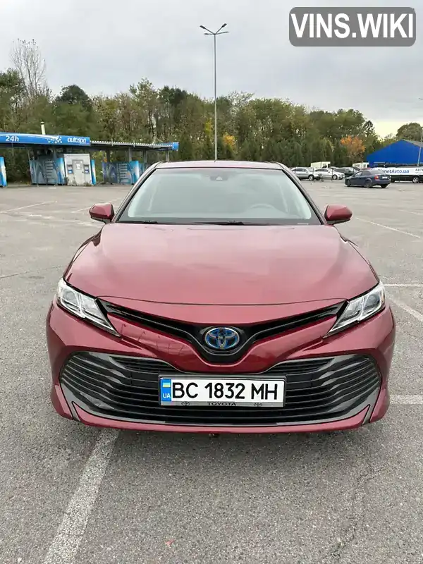 Седан Toyota Camry 2019 2.49 л. Автомат обл. Львовская, Львов - Фото 1/16