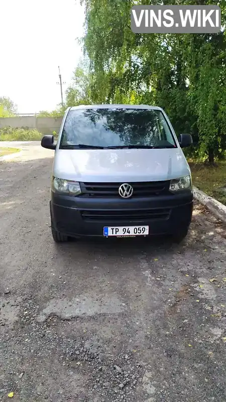 WV2ZZZ7HZFH113927 Volkswagen Transporter 2015 Мінівен 2 л. Фото 2