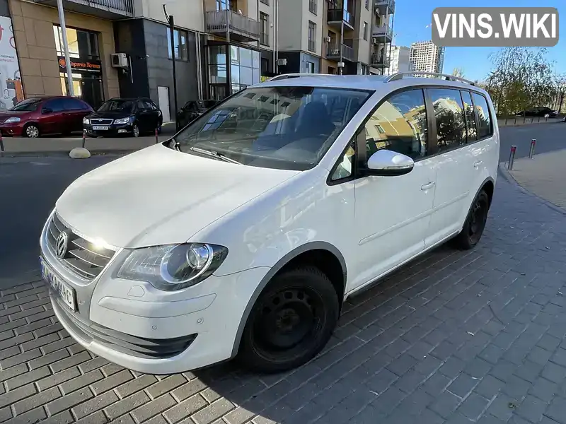 Мінівен Volkswagen Touran 2009 1.4 л. Ручна / Механіка обл. Київська, Київ - Фото 1/21