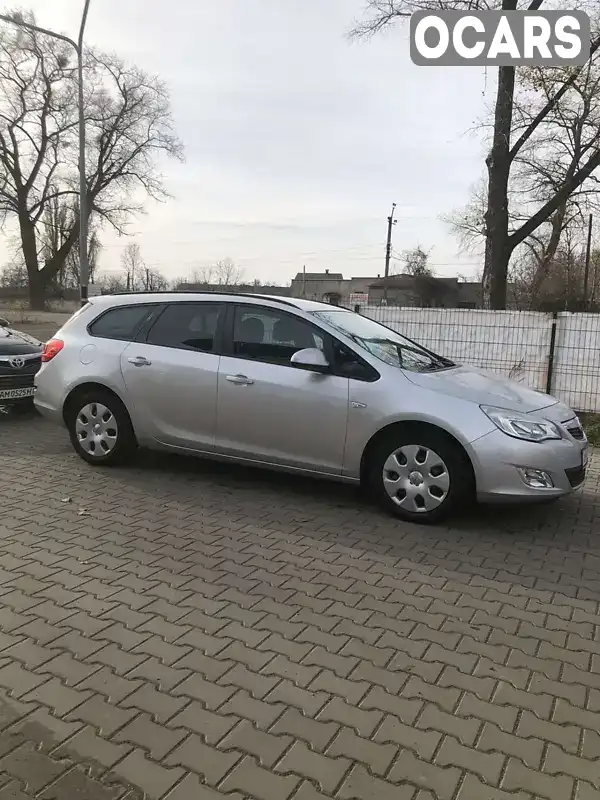 Універсал Opel Astra 2012 1.7 л. Ручна / Механіка обл. Житомирська, Коростень - Фото 1/14