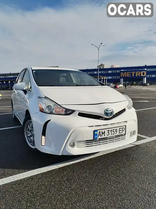 Універсал Toyota Prius v 2015 1.8 л. Автомат обл. Київська, Київ - Фото 1/20