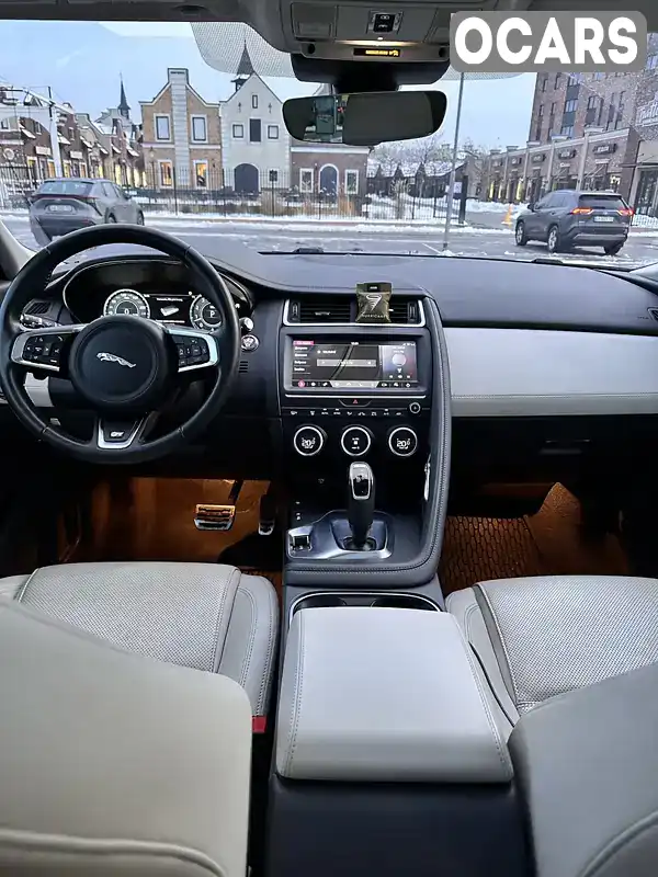 SADFK2FX8L1Z83825 Jaguar E-Pace 2019 Позашляховик / Кросовер 2 л. Фото 8