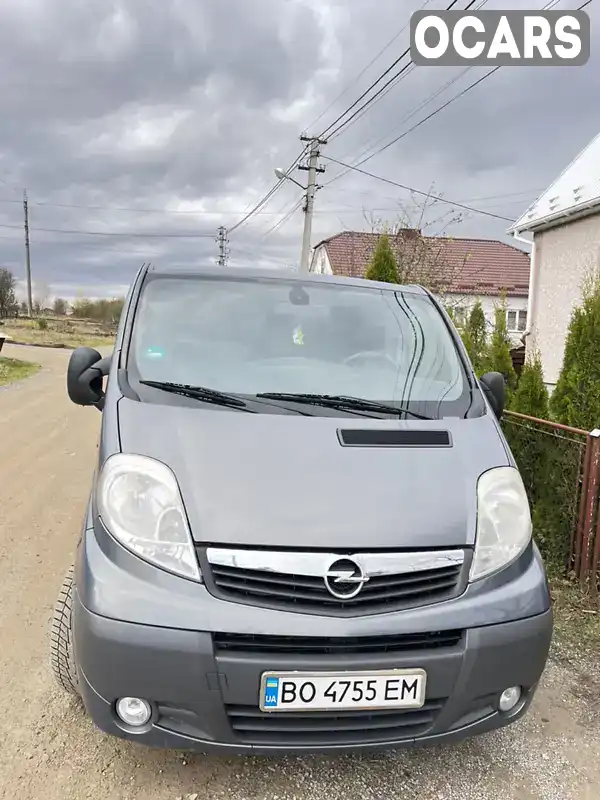 W0LF7BJBHBV660572 Opel Vivaro 2011 Мінівен 2.46 л. Фото 2