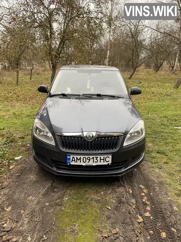 Хетчбек Skoda Fabia 2010 1.2 л. Ручна / Механіка обл. Житомирська, Коростень - Фото 1/10