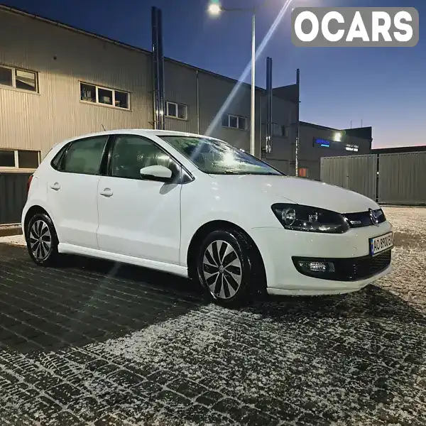 Хэтчбек Volkswagen Polo 2014 1.42 л. Ручная / Механика обл. Закарпатская, Мукачево - Фото 1/10