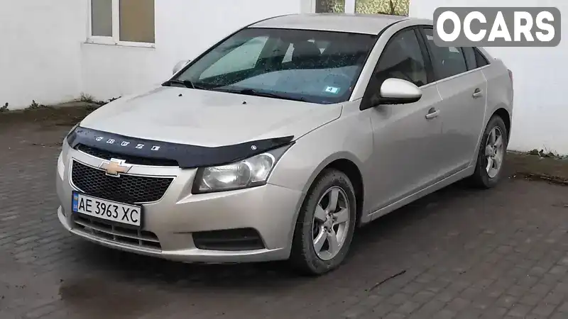 Седан Chevrolet Cruze 2011 1.36 л. Автомат обл. Черновицкая, Черновцы - Фото 1/9