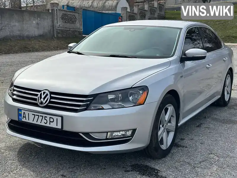 Седан Volkswagen Passat 2015 1.8 л. Автомат обл. Київська, Ржищів - Фото 1/20