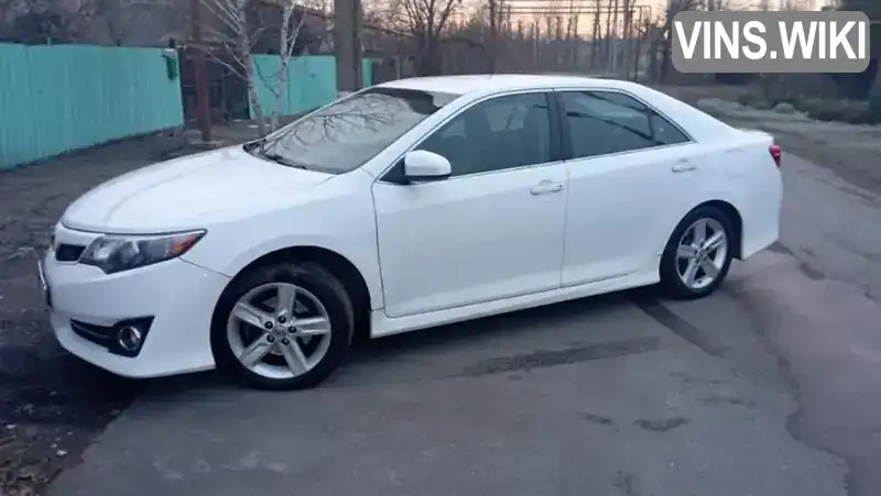 Седан Toyota Camry 2013 2.49 л. Автомат обл. Донецкая, Покровск (Красноармейск) - Фото 1/5