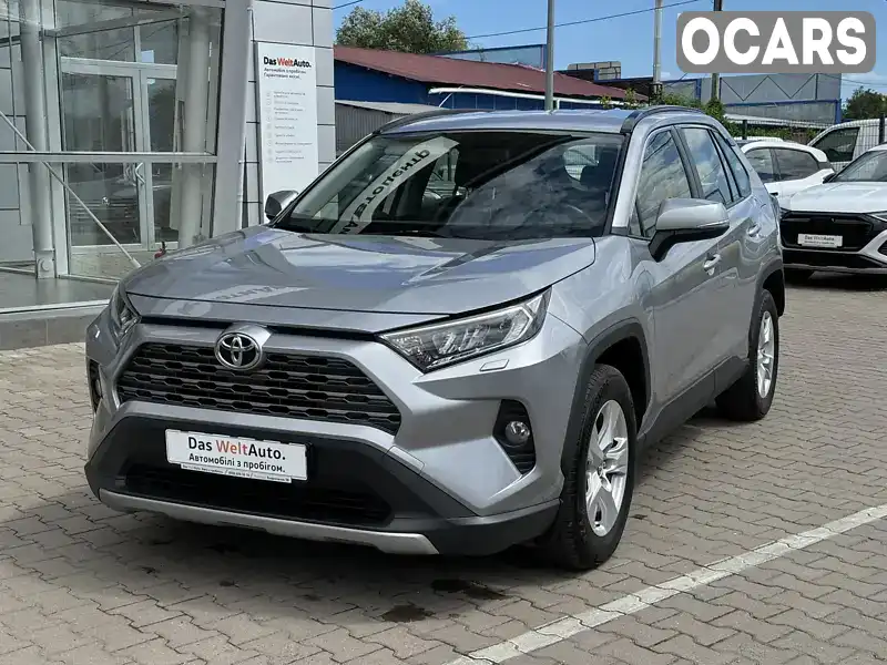 Позашляховик / Кросовер Toyota RAV4 2019 1.99 л. Варіатор обл. Чернівецька, Чернівці - Фото 1/21