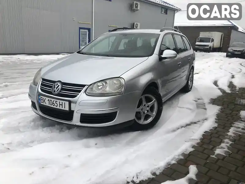 Універсал Volkswagen Golf 2008 1.9 л. Ручна / Механіка обл. Рівненська, Сарни - Фото 1/21