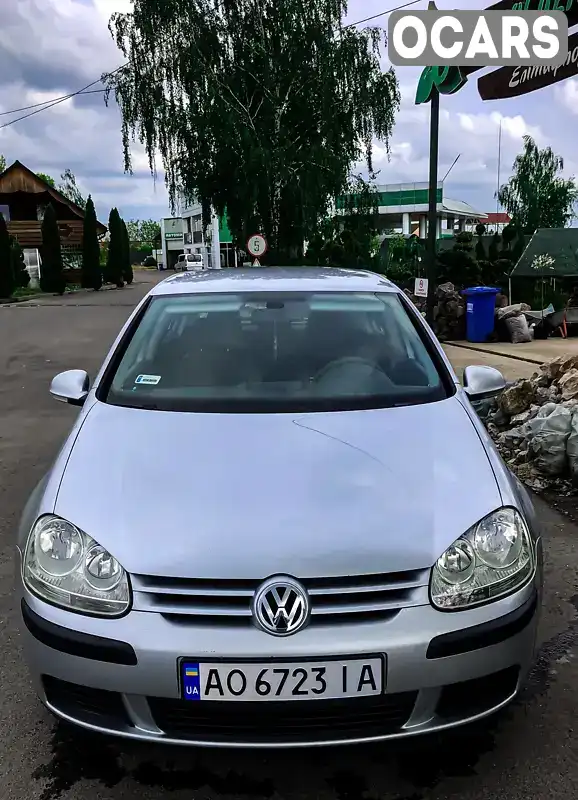 Хетчбек Volkswagen Golf 2004 1.6 л. Ручна / Механіка обл. Закарпатська, Виноградів - Фото 1/21